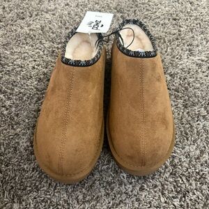 PAWZ Tan Women's Slippers with Stylish Black Trim